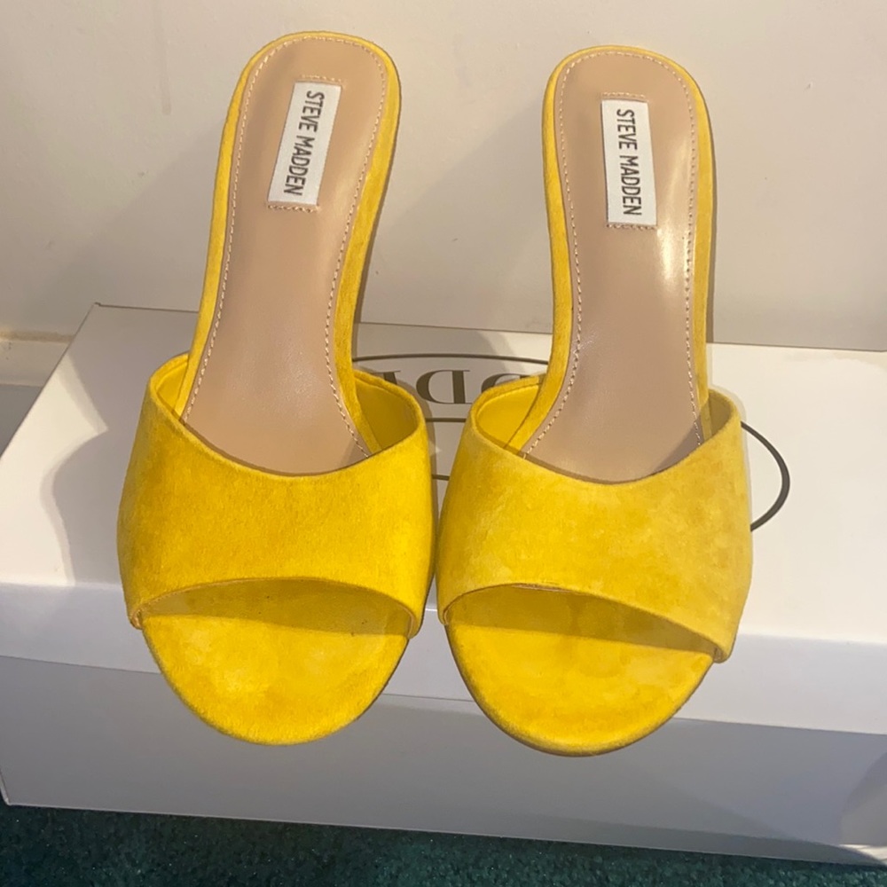 Steve Madden Erin Mules Yellow Sz 9